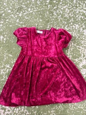 Zara Velvet Puff-Sleeve Formal Dress in Deep Magenta